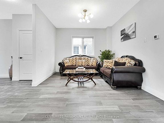 3rd image of 2997 Doyle Dr
