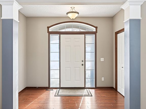2nd image of 2313 Woodcrest Dr
