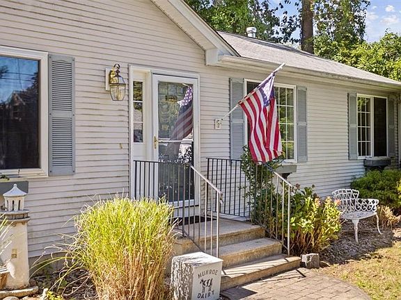 3rd image of 35 Kenwood St