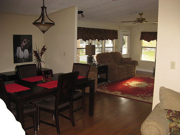4th image of 19506 Charleston Cir