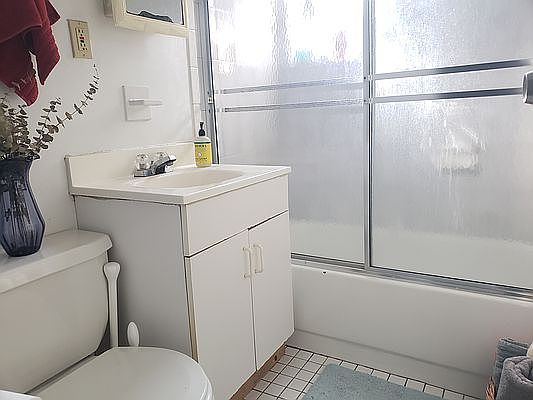 3rd image of 622 W 114th St APT 52A