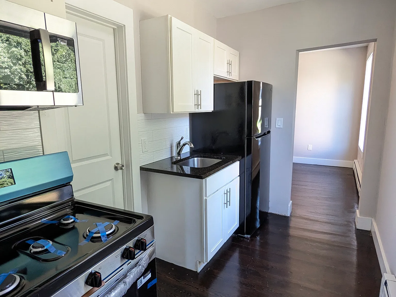 1 bed, $1,195 — Photo 3