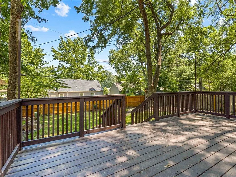 4935 Rosewood Dr — Photo 15