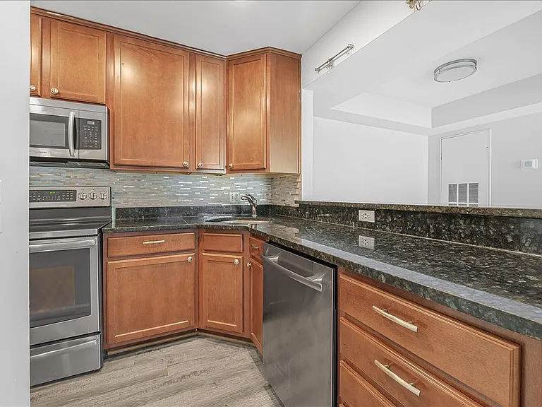 5820 Inman Park Cir #220 — Photo 10