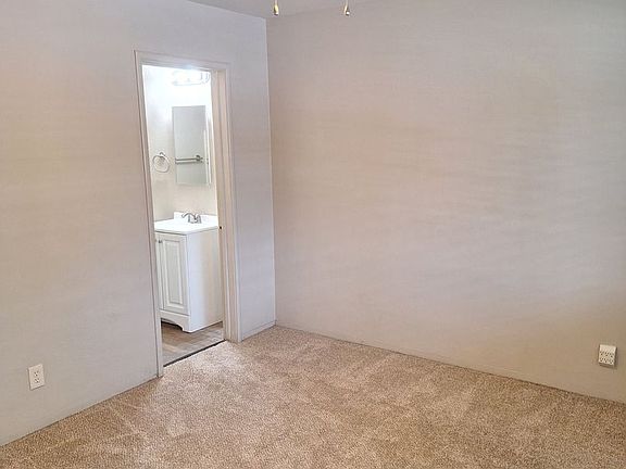 3rd image of 2900-2904 Marconi Ave #2900-08