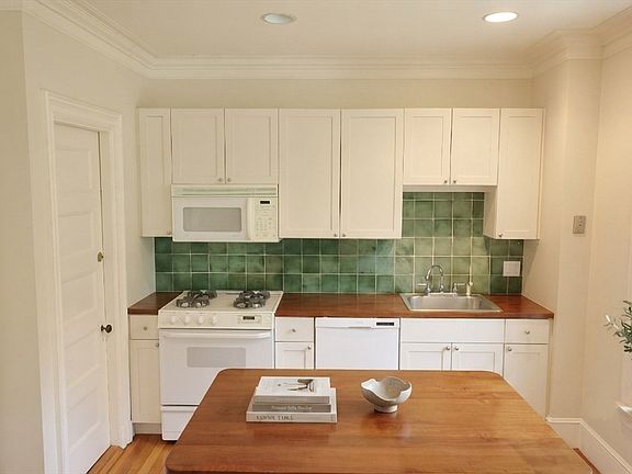 5th image of 1514 Beacon St APT 36