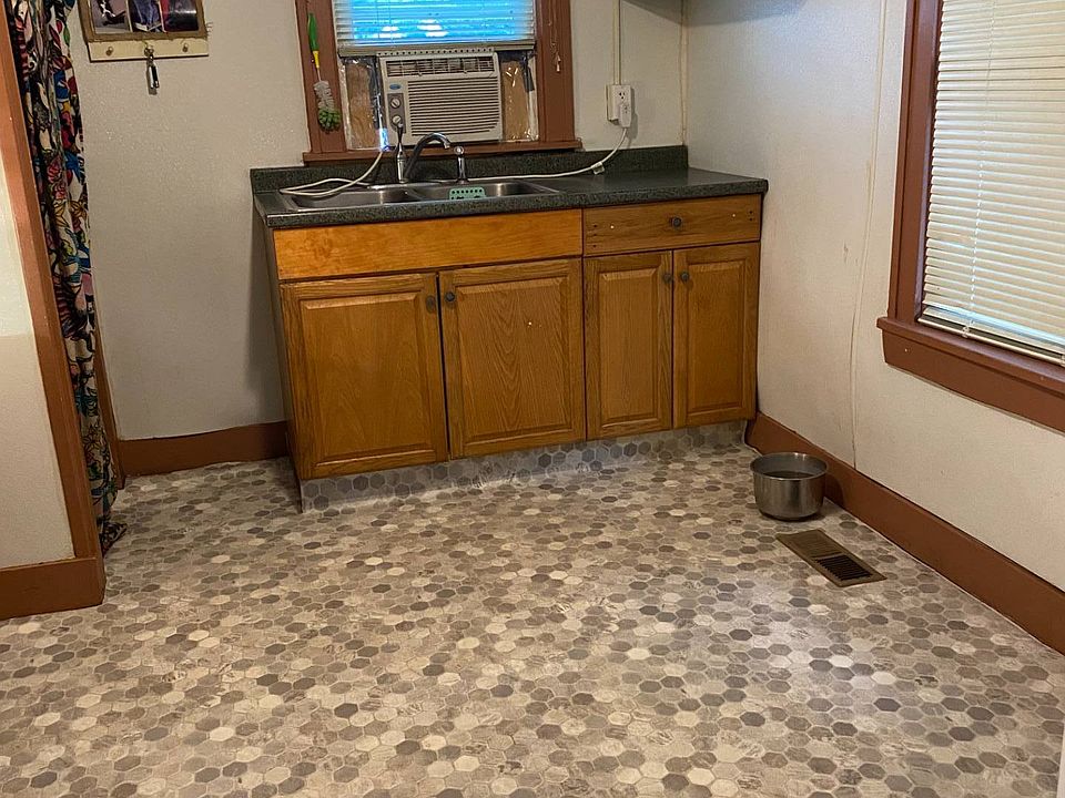 714 3rd St SW, Sidney, MT 59270 MLS 11196167 Zillow