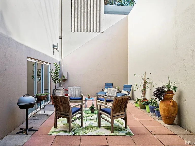 1313 N Williams St #501 — Photo 42