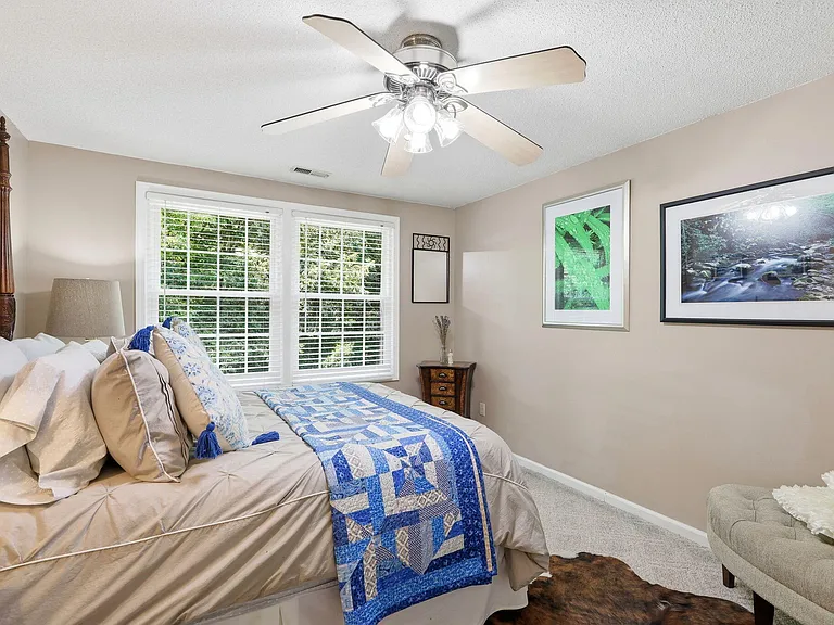 106 Dilworth Ct — Photo 35