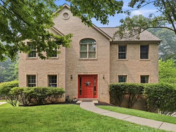 807 Wyngold Dr, Pittsburgh, PA 15237