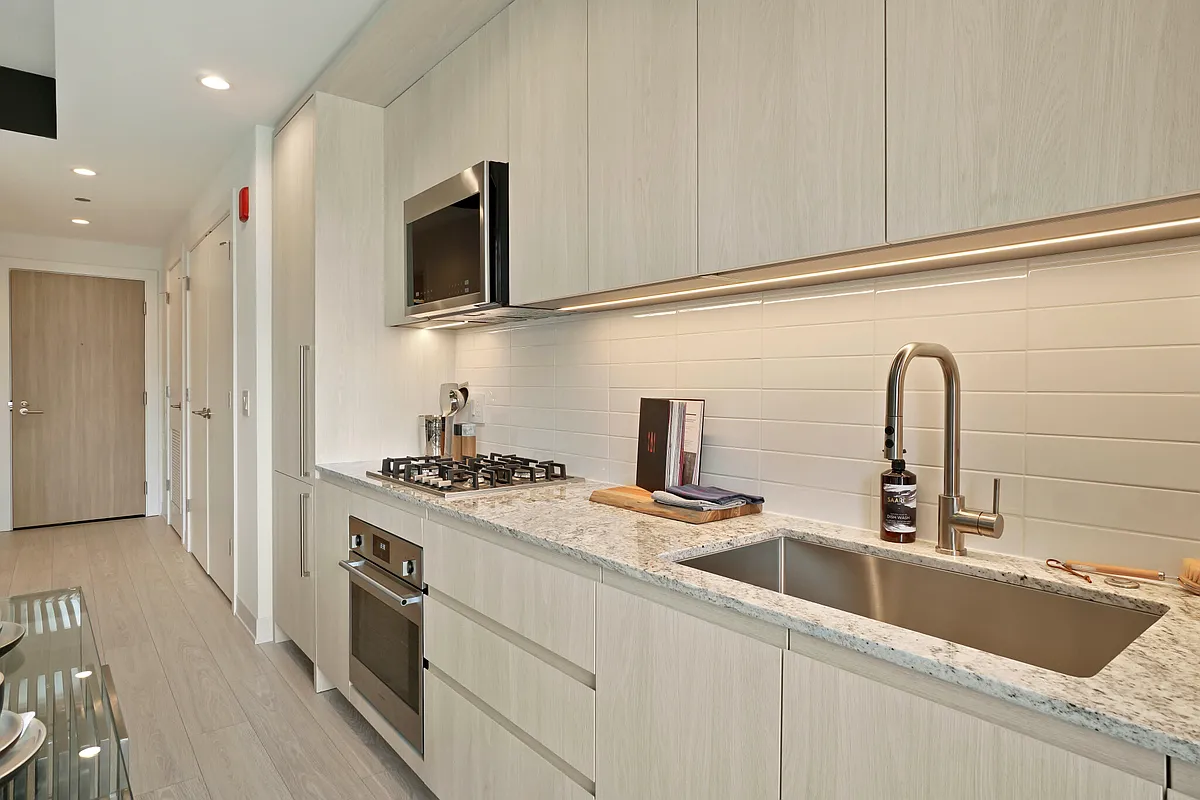 Building Photo - 354 N Union Ave #STUDIO