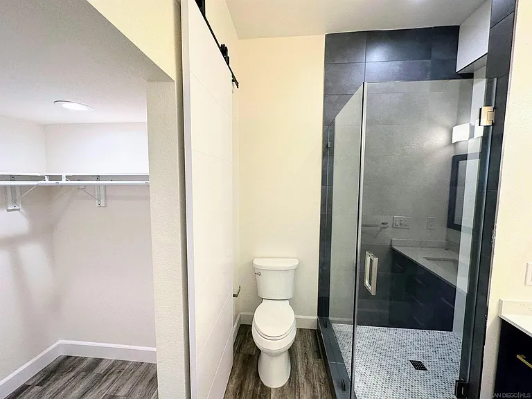 426 Sloane Ave #1 — Photo 15