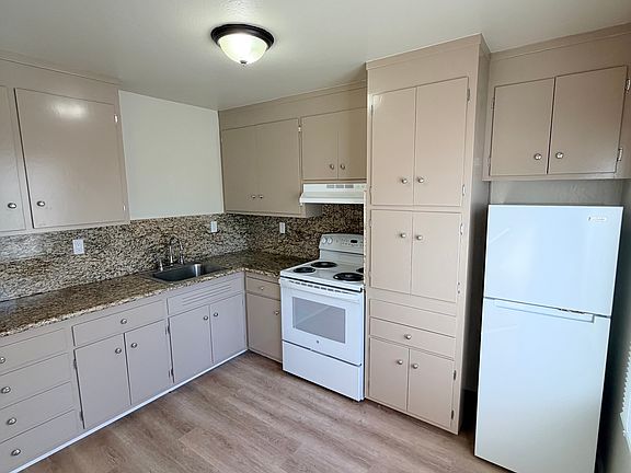 2nd image of 4211 Moraga St APT 1