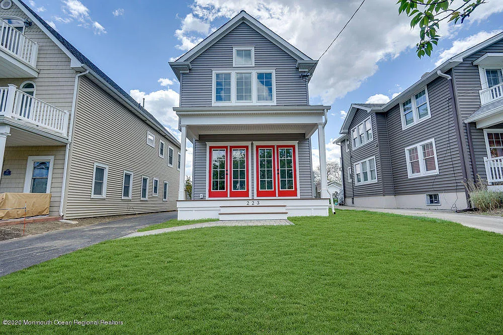 4 bed, 1758 sqft, $4,200 — Photo 1
