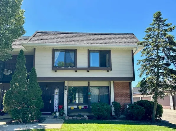 1333 Court O, Hanover Park, IL 60133