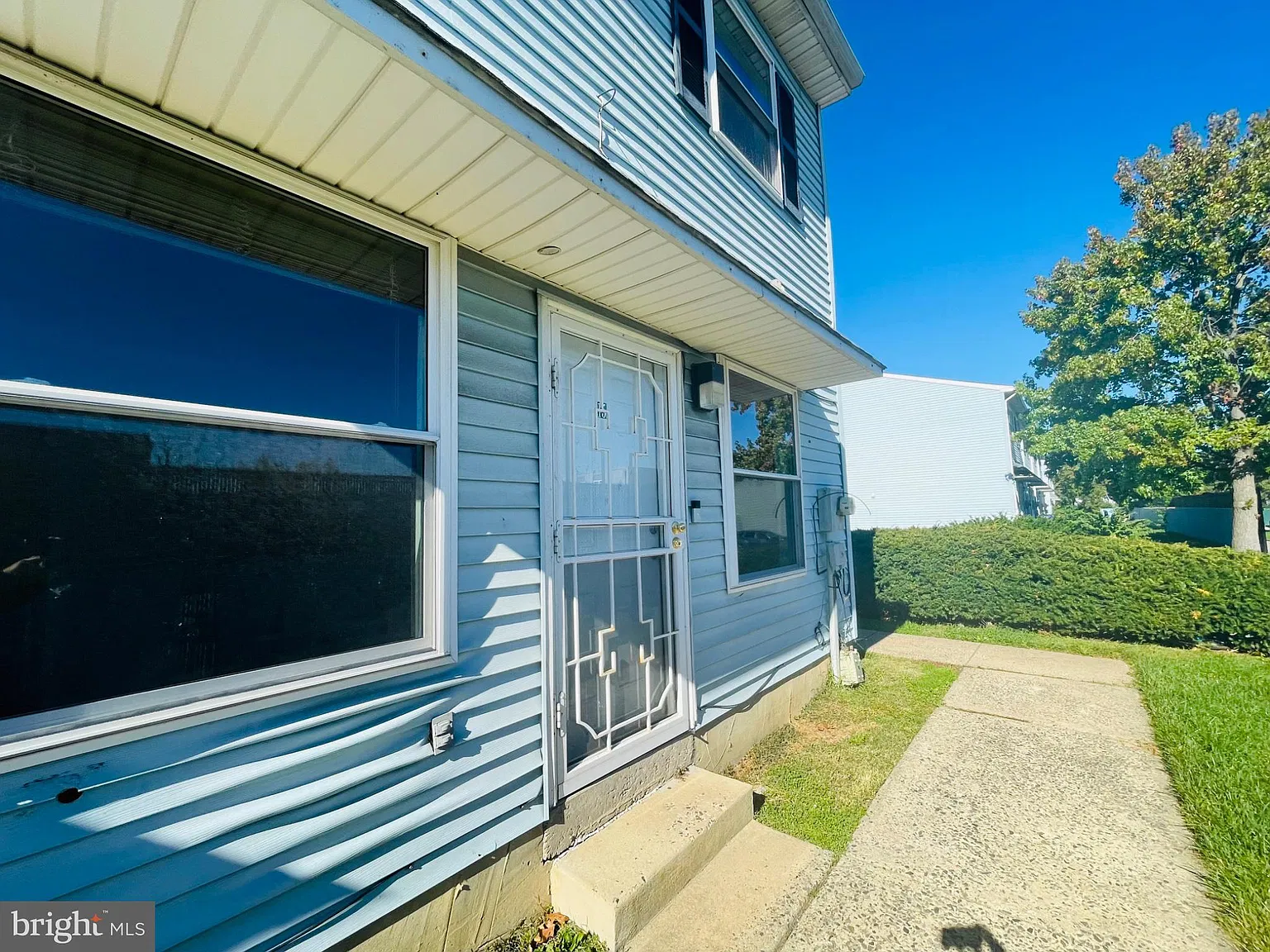 2 bed, 1.0 bath, 925 sqft, $1,900 — Photo 3