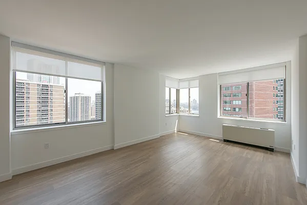 Rented by Greystar | media 7