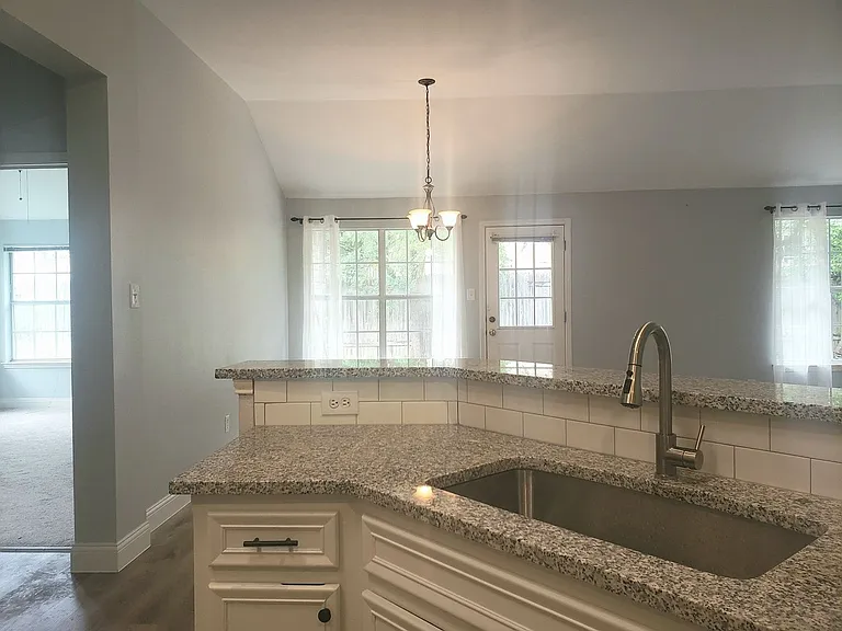 3822 Newland Dr — Photo 16