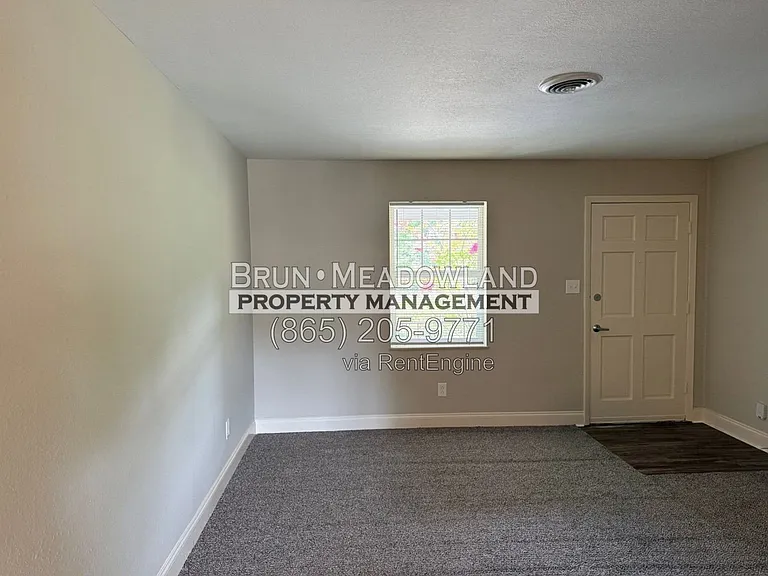 5540 N Broadway St #8 — Photo 5