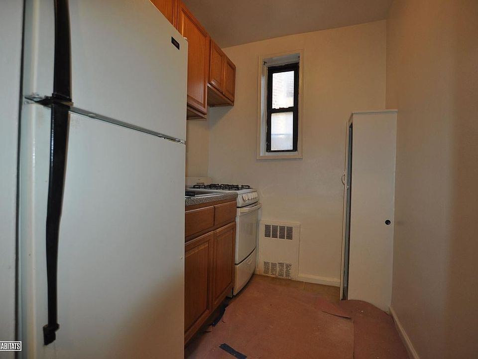 2nd image of 180 E 17th St APT 504