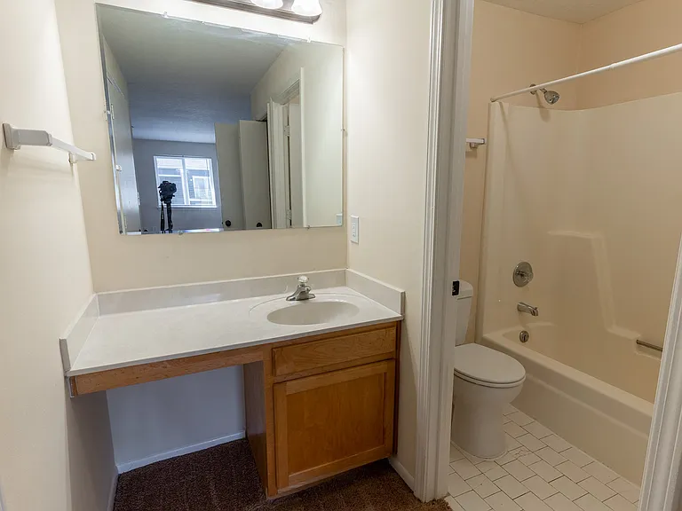 Crestview at Louisville Apartments — Photo 56