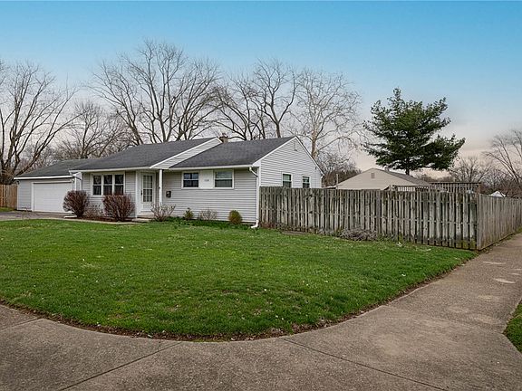 3rd image of 1538 Lytton Pl