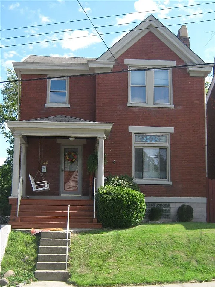 244 Evergreen Ave photo 1