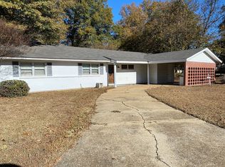 103 Sostes Dr, Cleveland, MS 38732