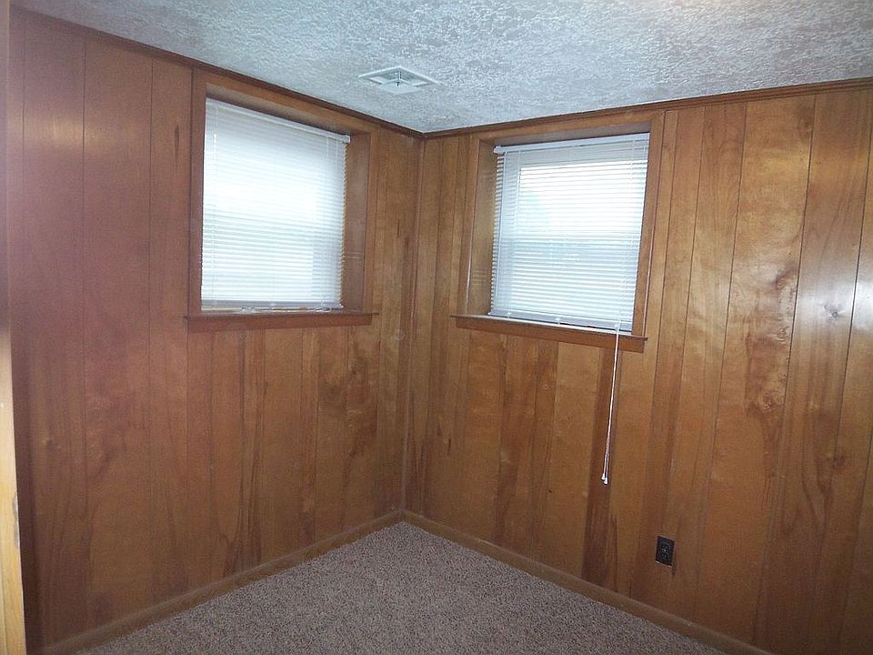 1st image of 830 Scenic Hills Dr
