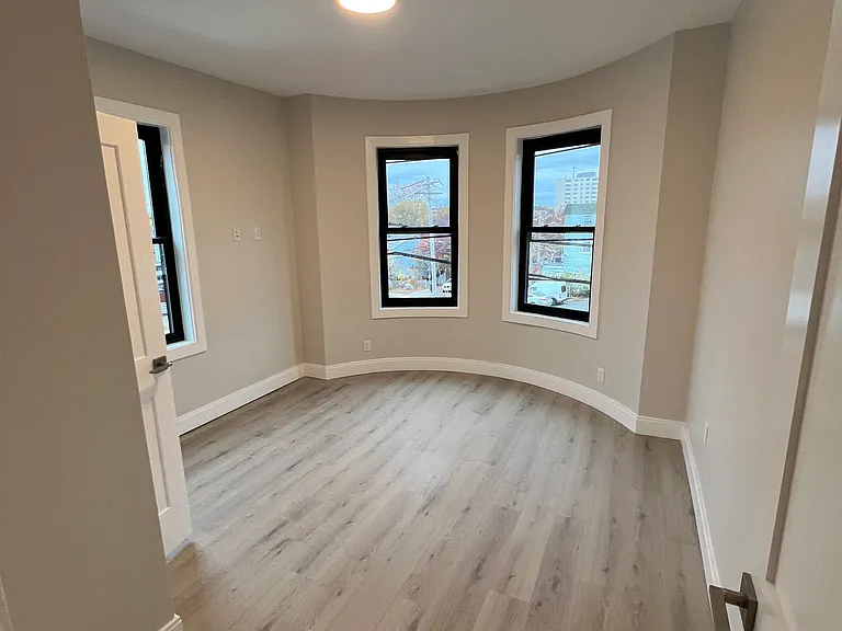 56 Sachem St #5 — Photo 9