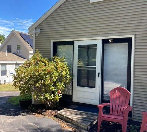 2nd image of 7R Ashland Ct