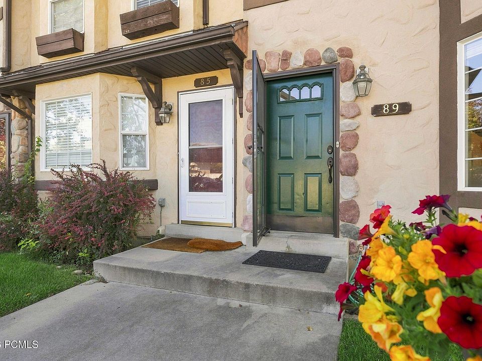 1st image of 89 W Hamlet Cir