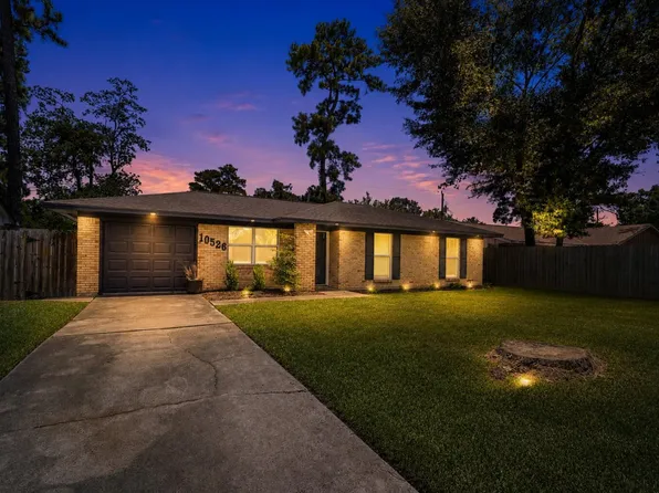 10526 Hollyglen Dr, Houston, TX 77016