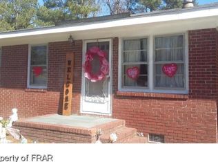 912 Preston Rd, Maxton, NC 28364