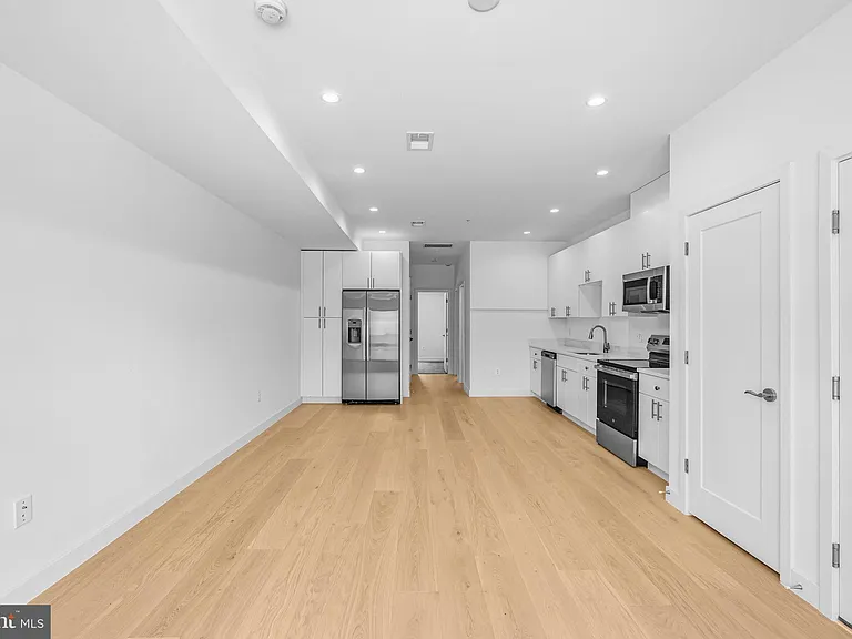 2534 Elvans Rd SE — Photo 12