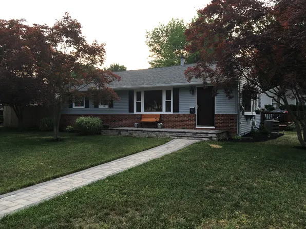 6 Indian Queen Ln, Lumberton, NJ 08048