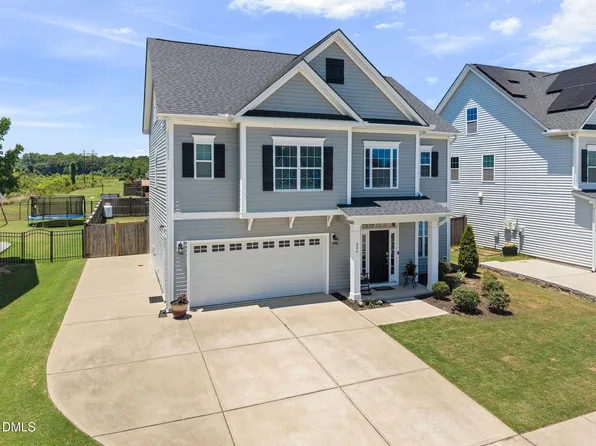804 Buckner Ct, Fuquay Varina, NC 27526