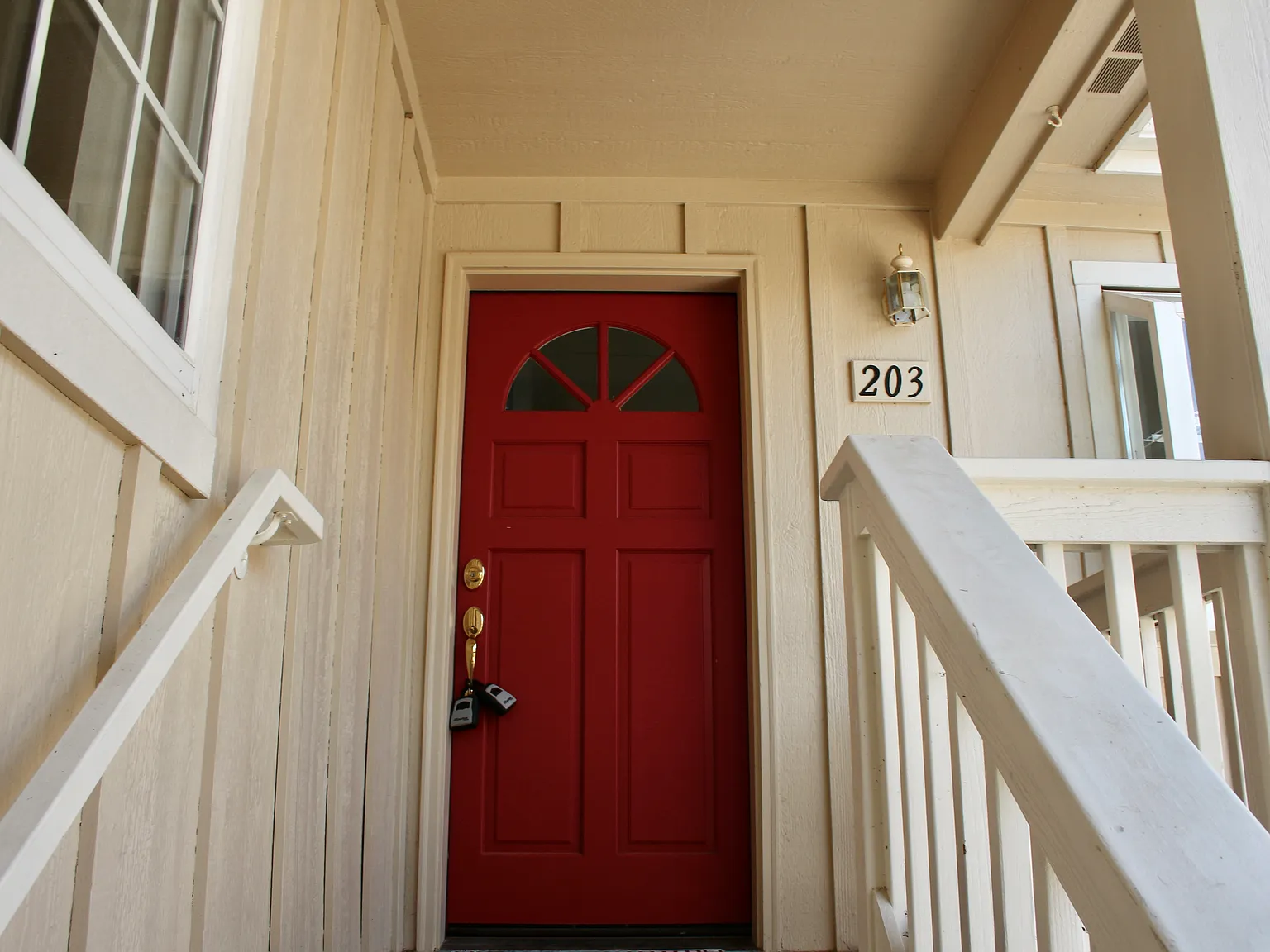 3 bed, 1360 sqft, $2,595 — Photo 3