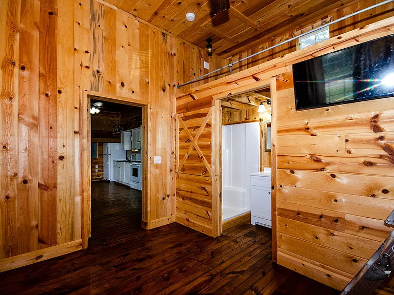 208 N Main St — Photo 13