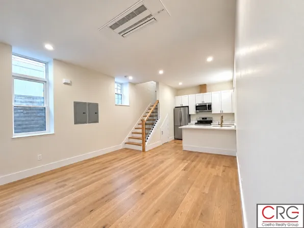 140 Summer St #1B, Medford, MA 02155
