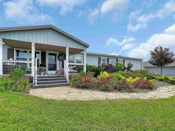 890 W Rosewood St, Rose Hill, KS 67133