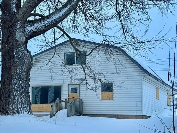 13 Middle Road, Deer Lake, NL A0L2K0