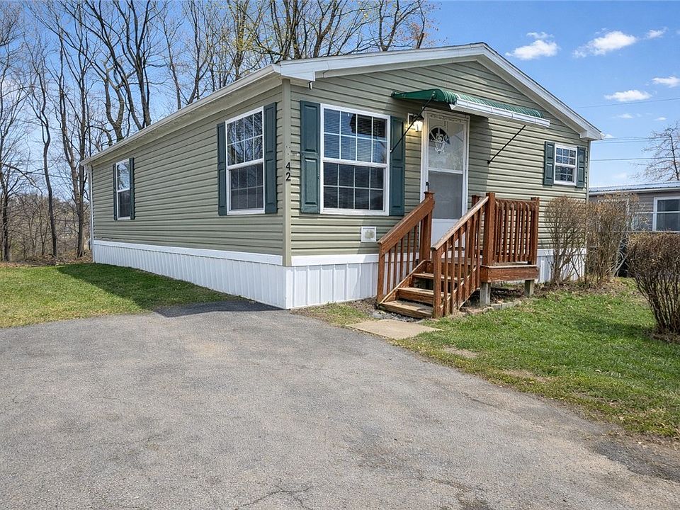 1st image of 42 Sebastian Dr