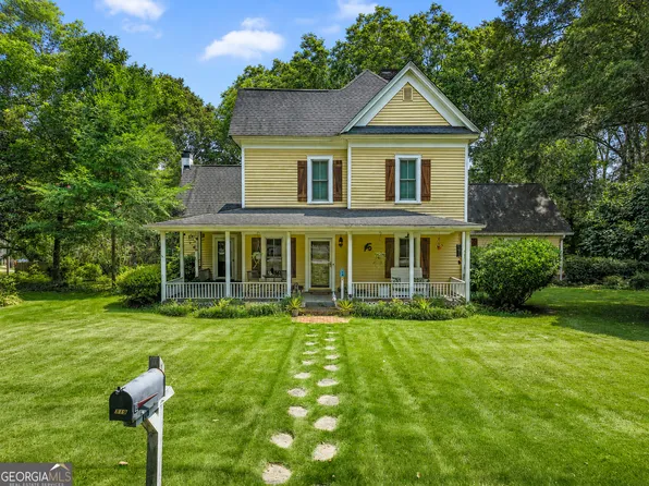 319 Johnson St, Senoia, GA 30276