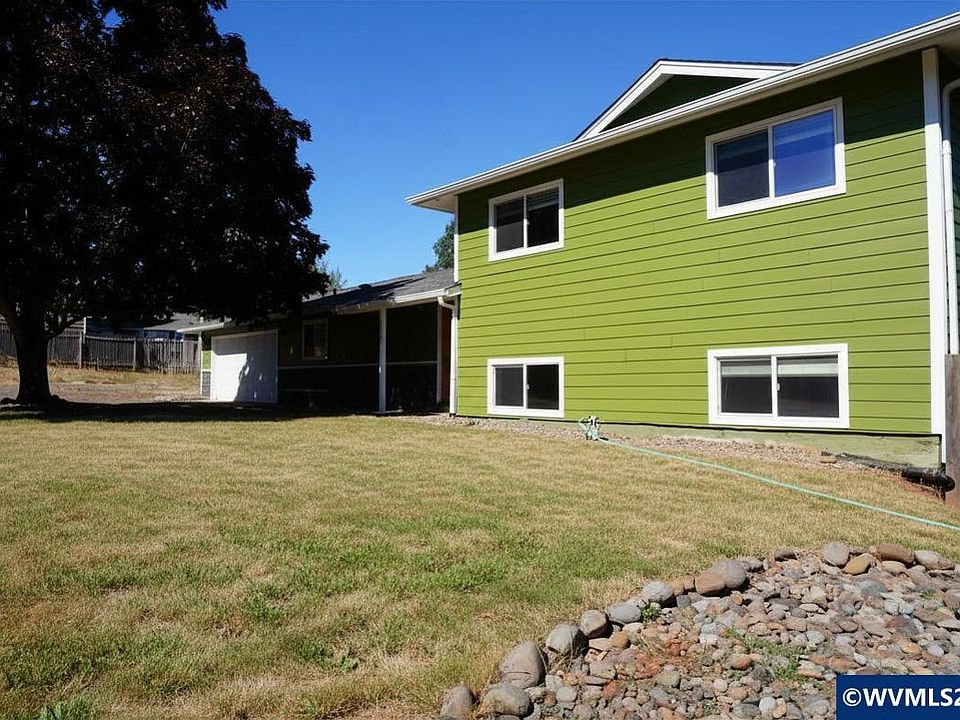 1st image of 2305 Mosswood Ct S