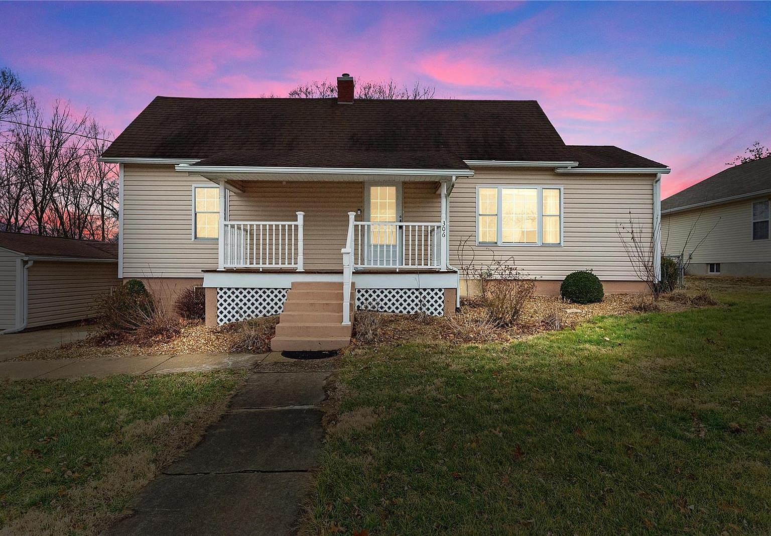 306 E 3rd St, Moscow Mills, MO 63362 Zillow