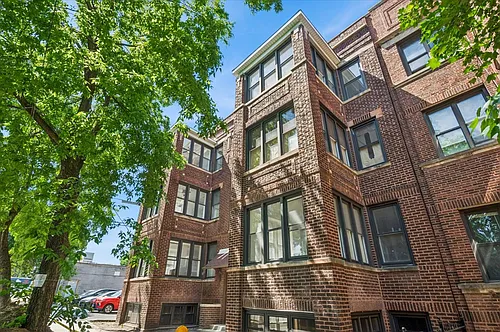 1540 W Rosemont Ave #3 Photo 1