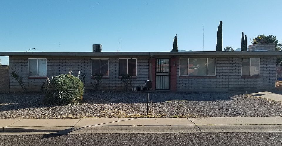 1st image of 2324 Santa Rita Dr