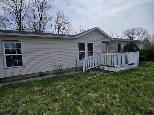 1704 E Kirk St, Muncie, IN 47303