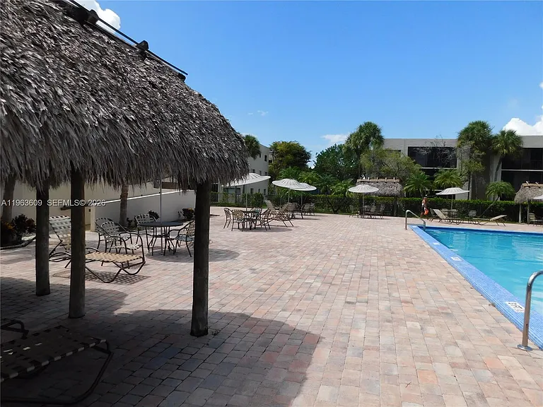 8025 SW 107th Ave #321 — Photo 23